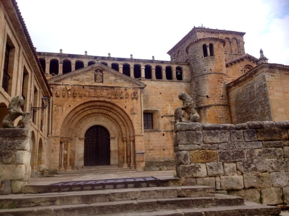 Hospedaje Octavio Hotel Santillana del Mar Bagian luar foto