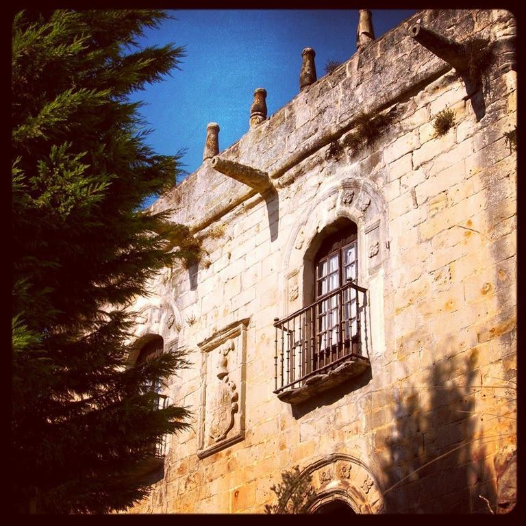 Hospedaje Octavio Hotel Santillana del Mar Bagian luar foto